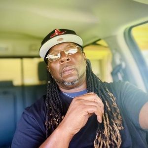 Meet your Posher, Larry